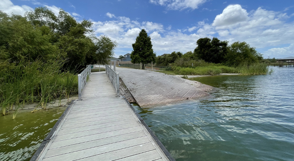 Rampa para botes y muelle de Banana Lake en el condado de Polk