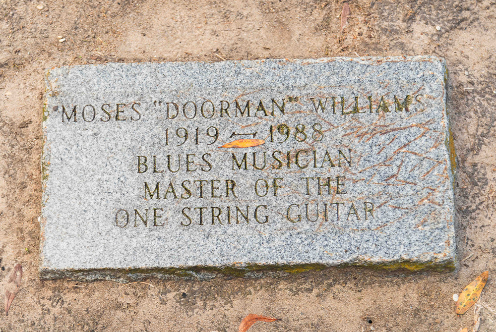 Moses Williams grave marker