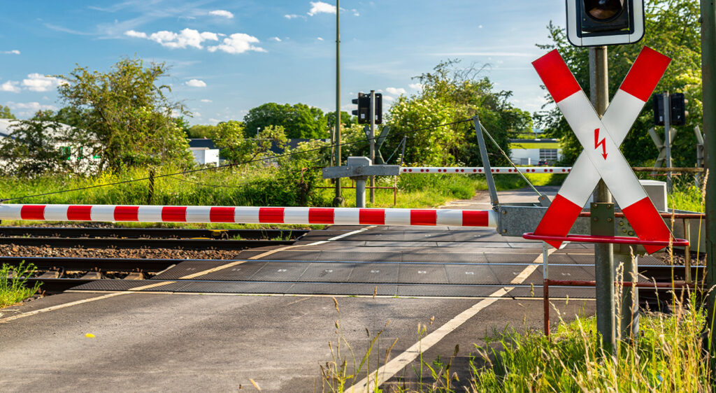 news item: CSX Closing Old Haines City Lake Alfred Road Rail Crossing for Repairs