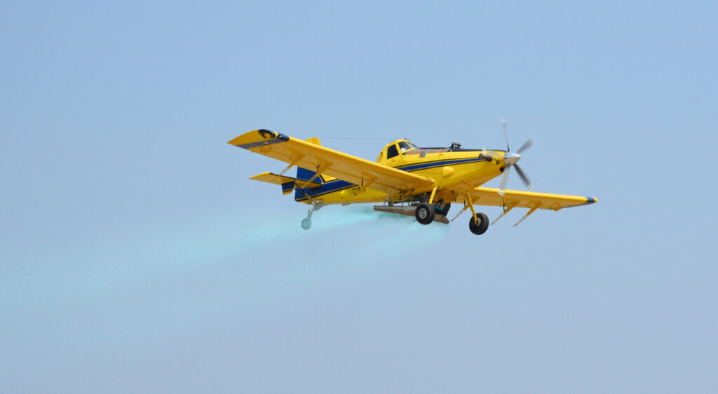 Avión fumigador de mosquitos